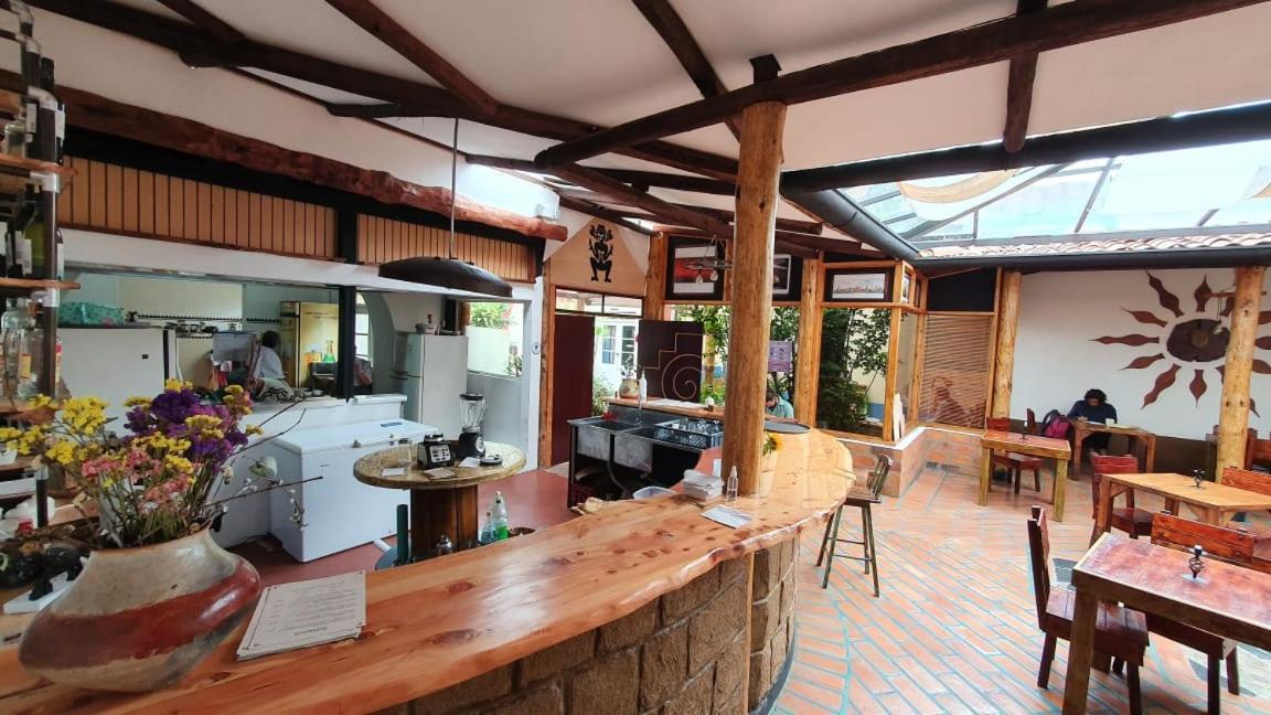 Hostal Yakumama กูเอ็งกา ภายนอก รูปภาพ