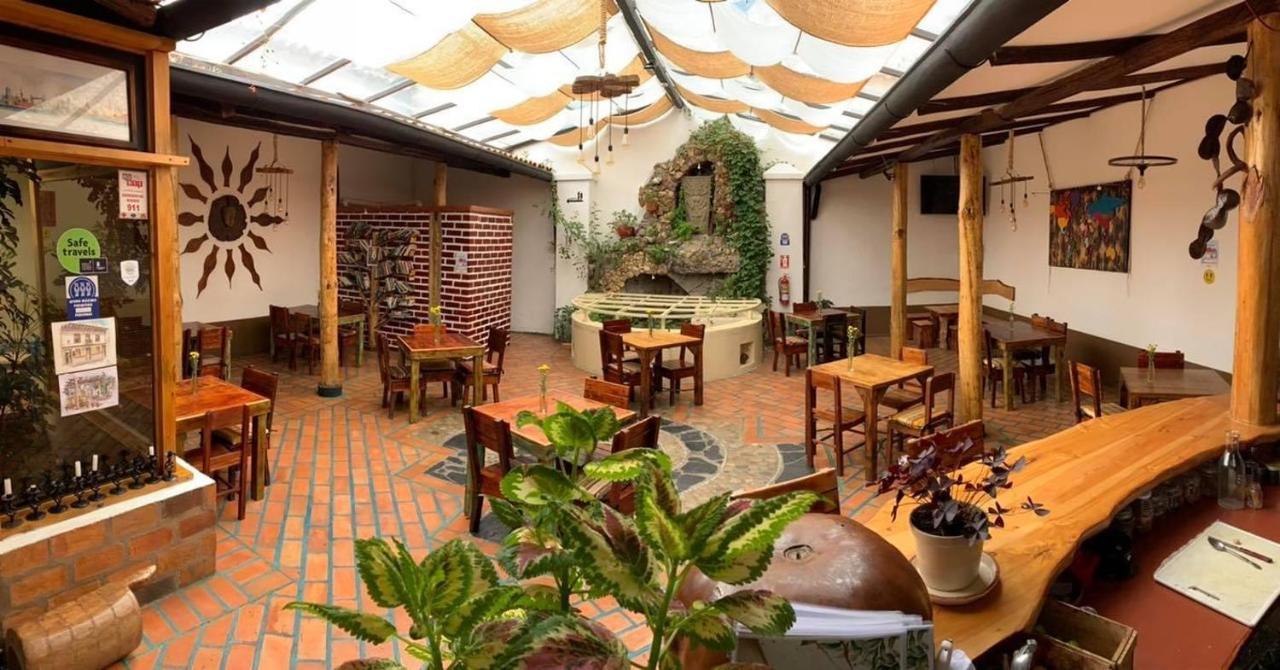 Hostal Yakumama กูเอ็งกา ภายนอก รูปภาพ