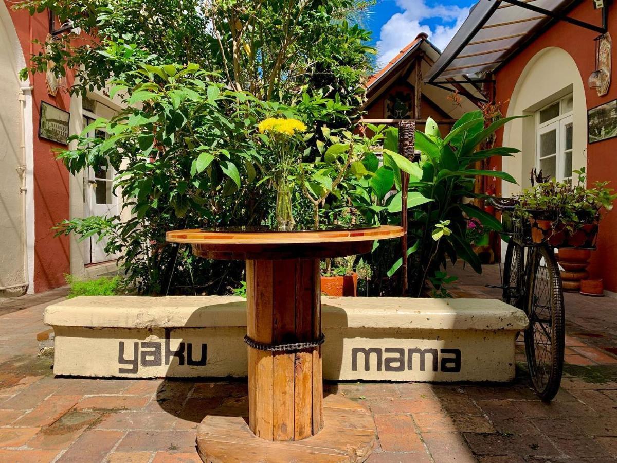 Hostal Yakumama กูเอ็งกา ภายนอก รูปภาพ