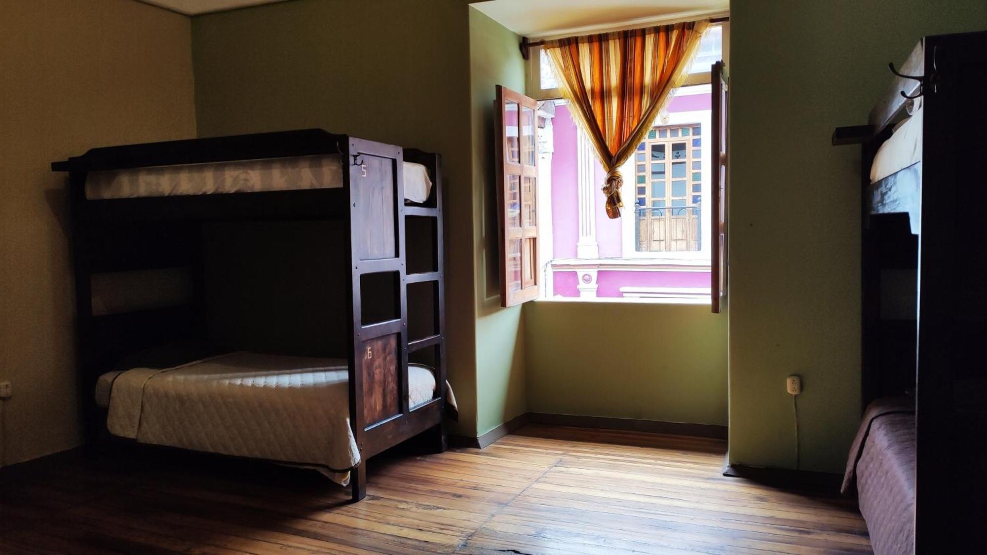 Hostal Yakumama กูเอ็งกา ห้อง รูปภาพ
